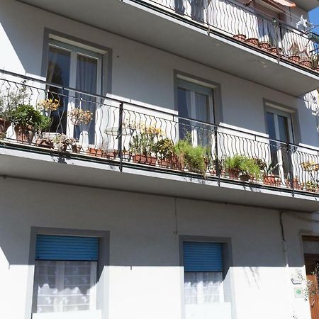 Primo Piano Bed & Breakfast Монеглия Екстериор снимка