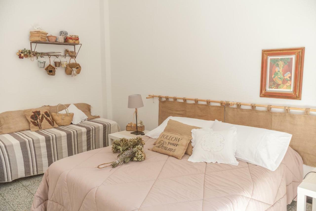 Primo Piano Bed & Breakfast Монеглия Екстериор снимка