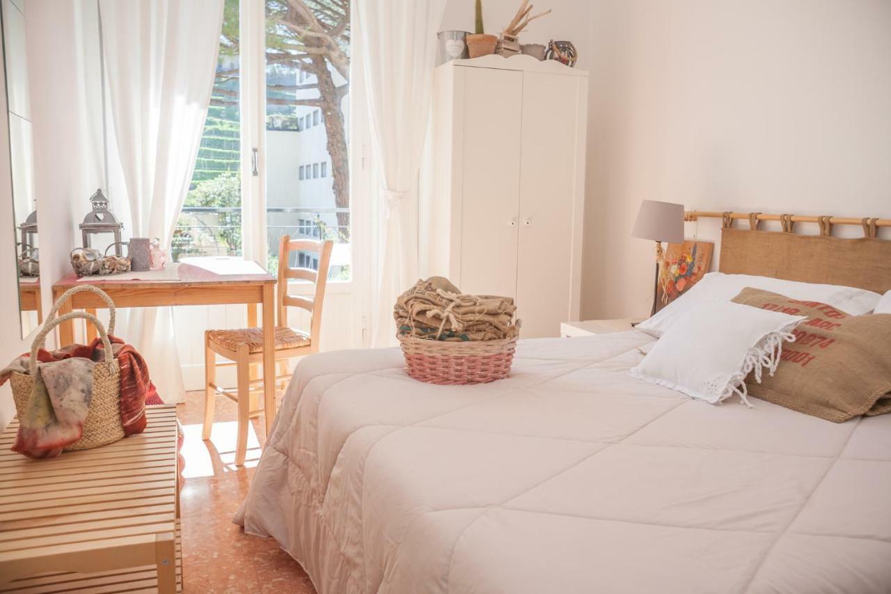 Primo Piano Bed & Breakfast Монеглия Екстериор снимка